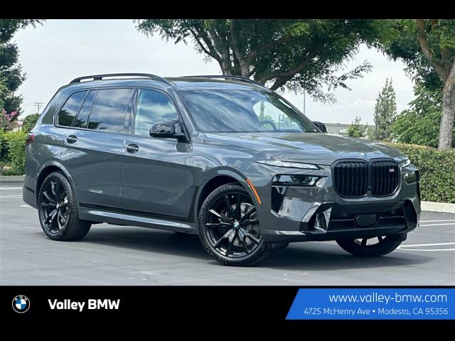 2025 BMW X7 M60i