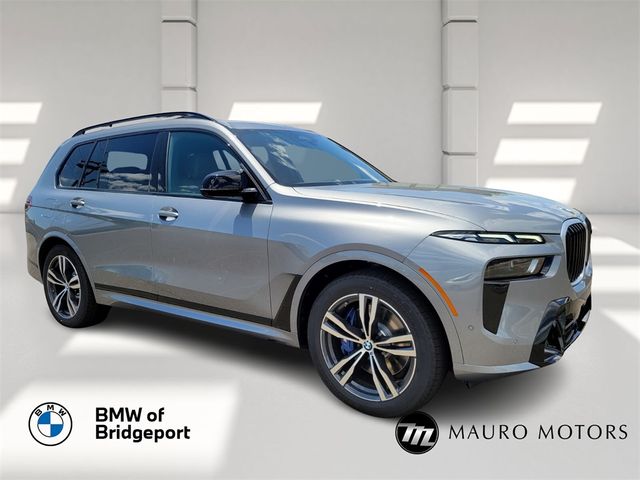 2025 BMW X7 M60i