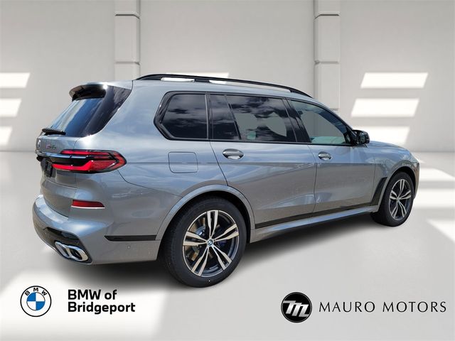 2025 BMW X7 M60i