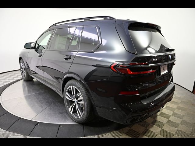 2025 BMW X7 M60i