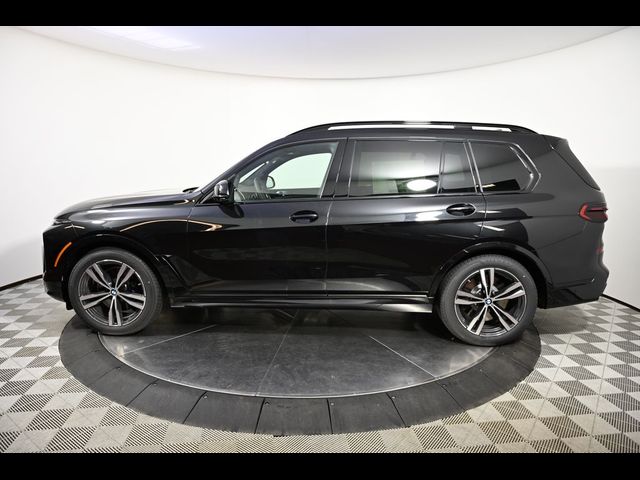 2025 BMW X7 M60i