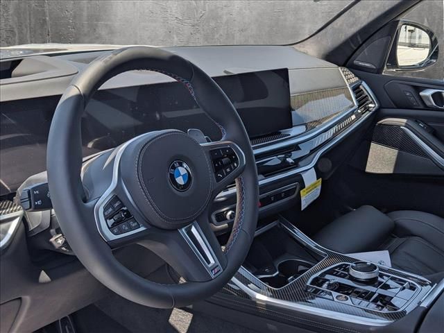 2025 BMW X7 M60i