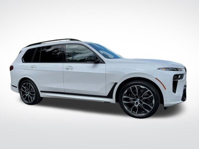 2025 BMW X7 M60i