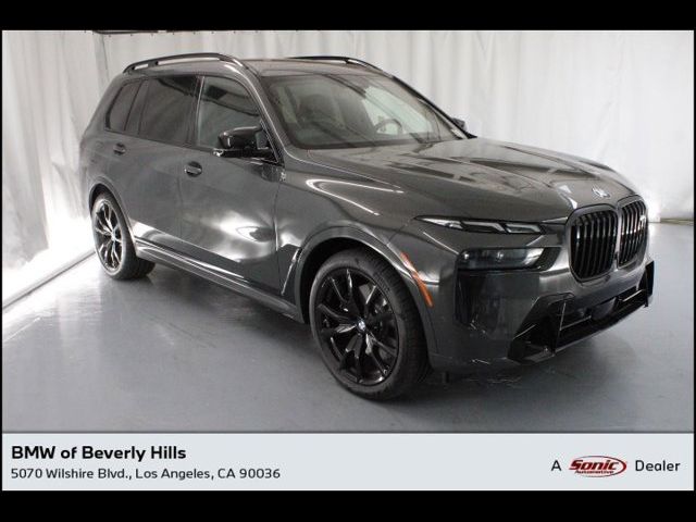 2025 BMW X7 M60i