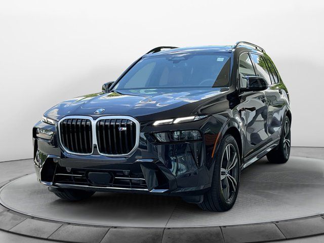 2025 BMW X7 M60i