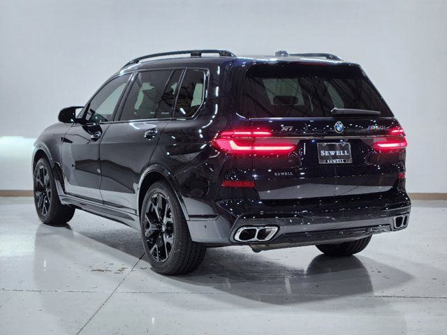 2025 BMW X7 M60i