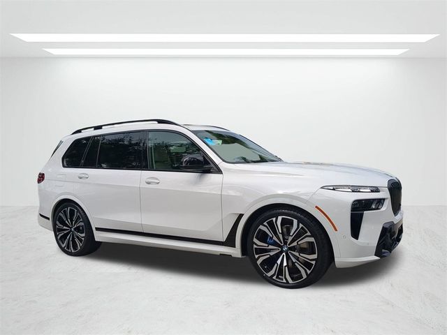 2025 BMW X7 M60i