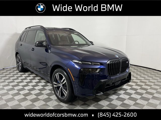 2025 BMW X7 M60i