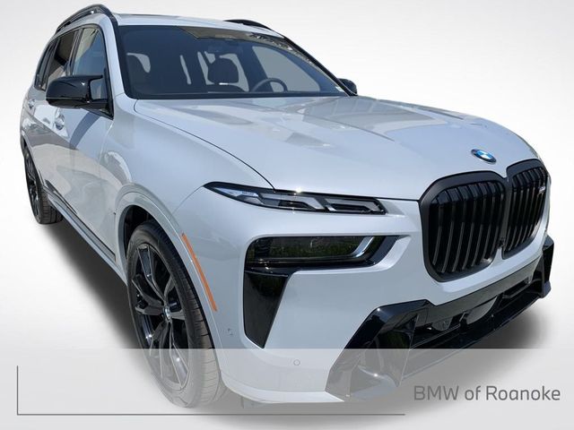 2025 BMW X7 M60i