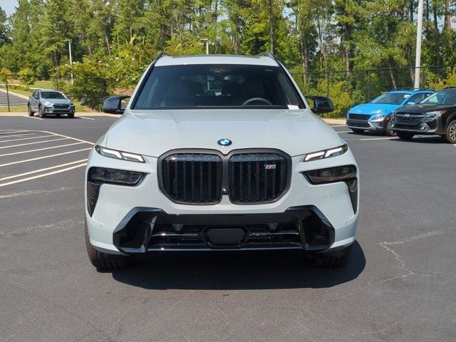 2025 BMW X7 M60i