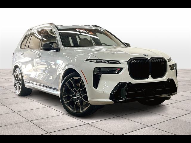 2025 BMW X7 M60i