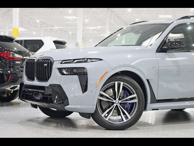 2025 BMW X7 M60i