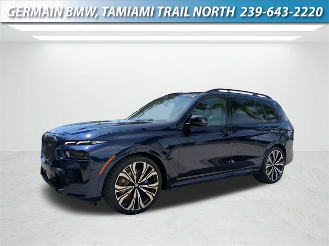 2025 BMW X7 M60i