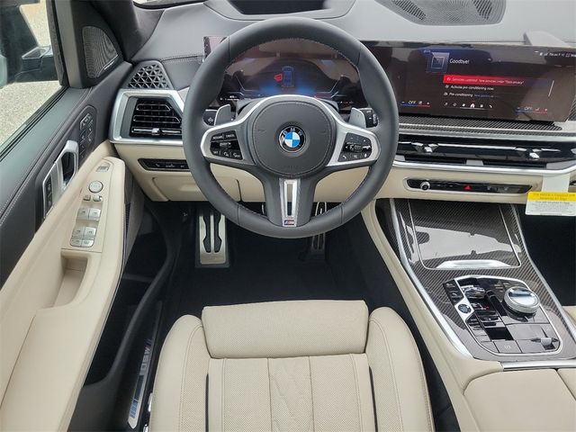 2025 BMW X7 M60i