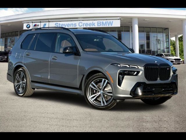 2025 BMW X7 M60i