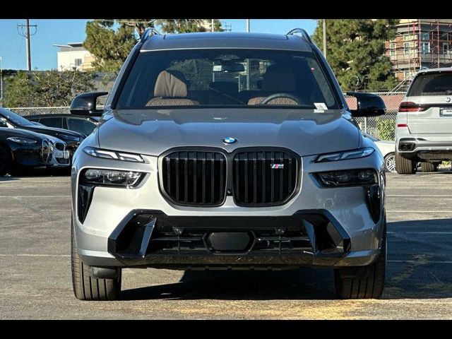 2025 BMW X7 M60i