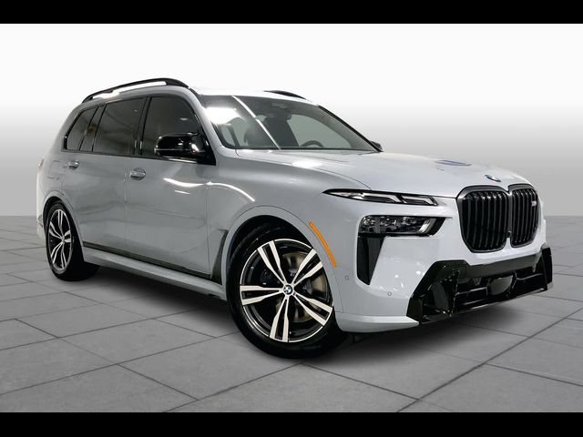 2025 BMW X7 M60i