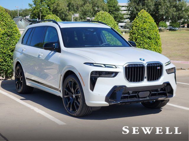 2025 BMW X7 M60i