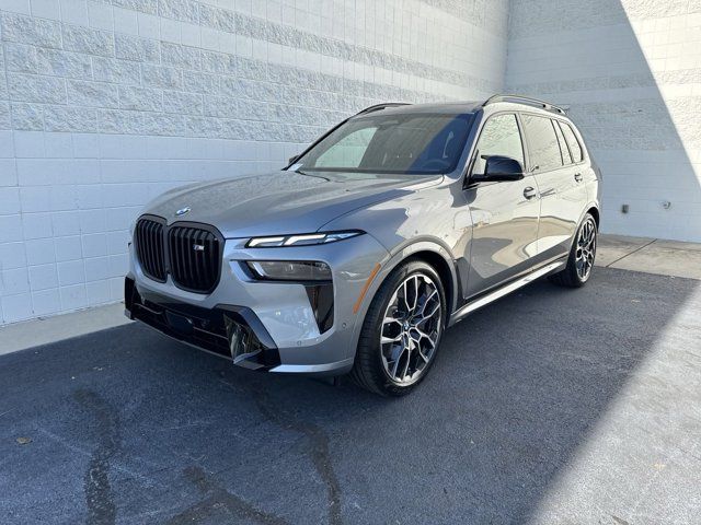 2025 BMW X7 M60i