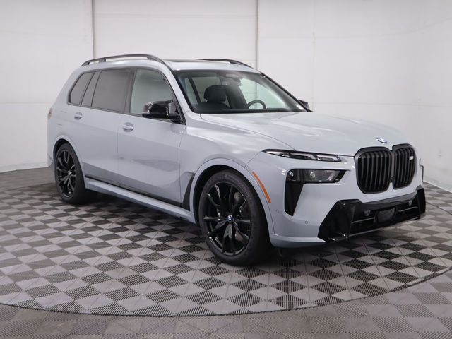 2025 BMW X7 M60i