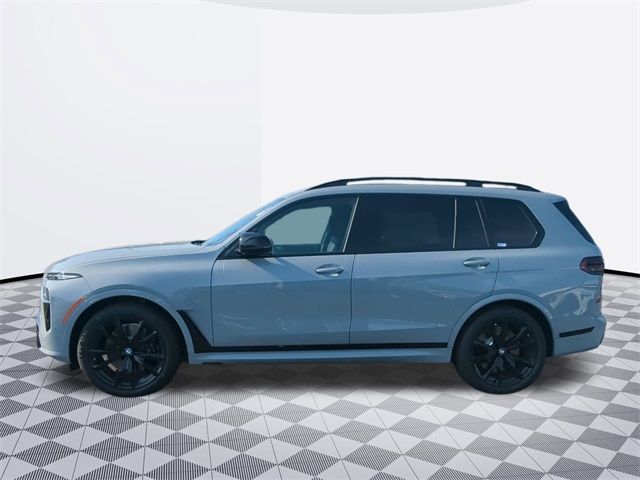 2025 BMW X7 M60i