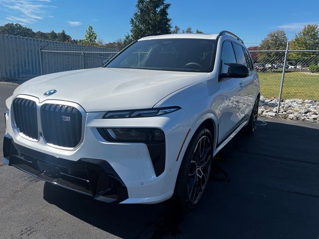 2025 BMW X7 M60i