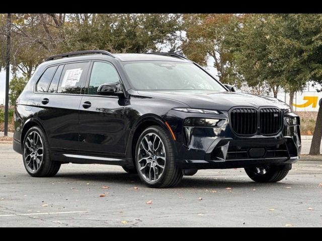 2025 BMW X7 M60i