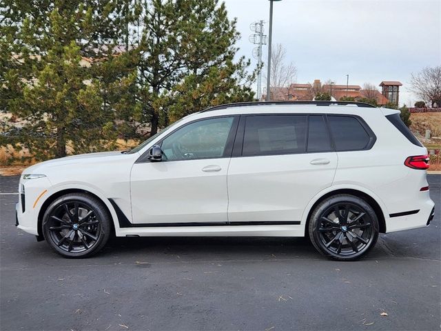 2025 BMW X7 M60i