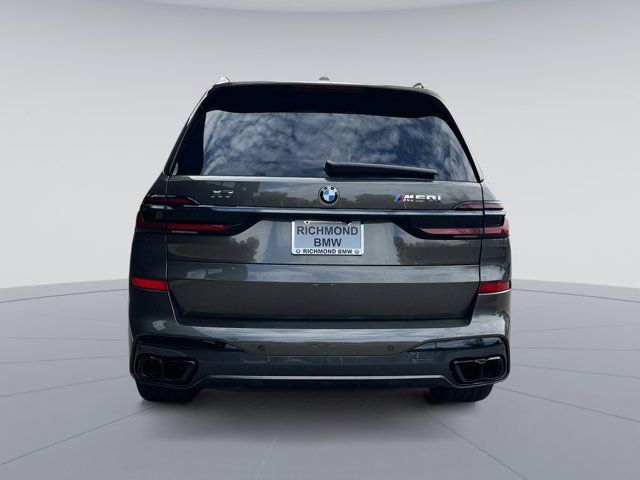 2025 BMW X7 M60i