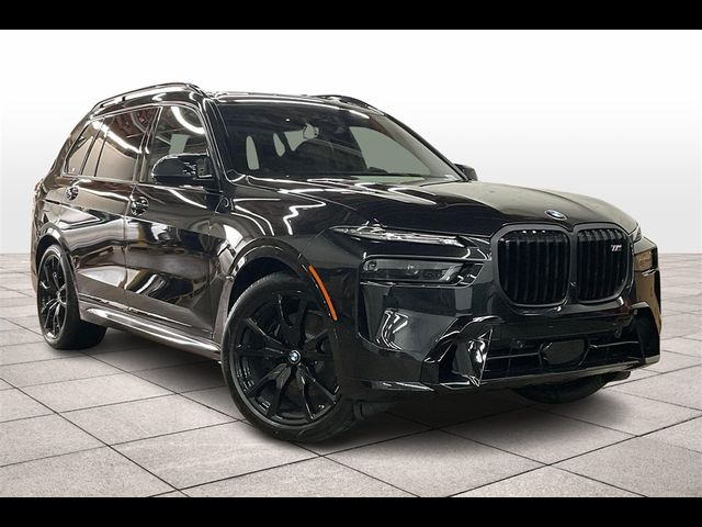 2025 BMW X7 M60i