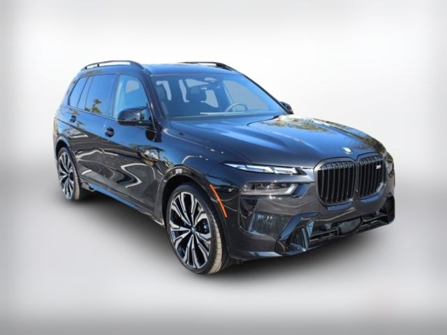 2025 BMW X7 M60i