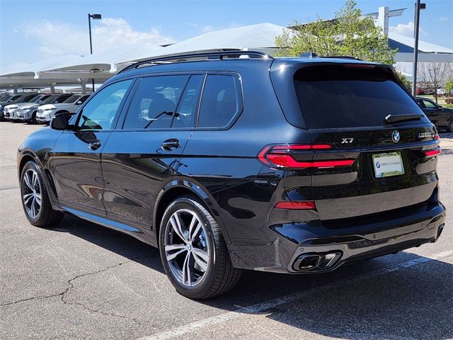 2025 BMW X7 M60i