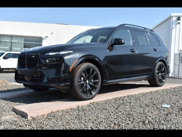 2025 BMW X7 M60i