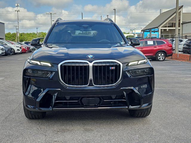 2025 BMW X7 M60i