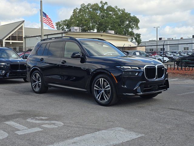 2025 BMW X7 M60i