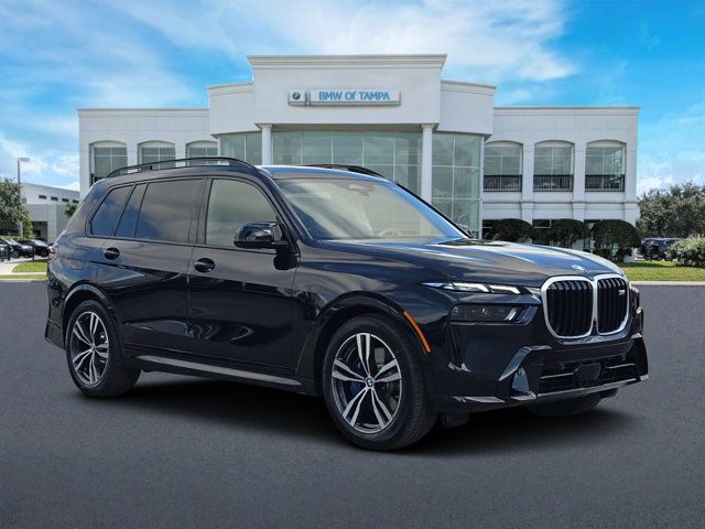 2025 BMW X7 M60i