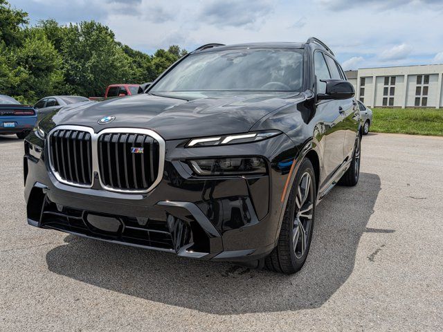 2025 BMW X7 M60i