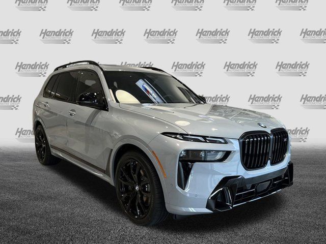 2025 BMW X7 M60i