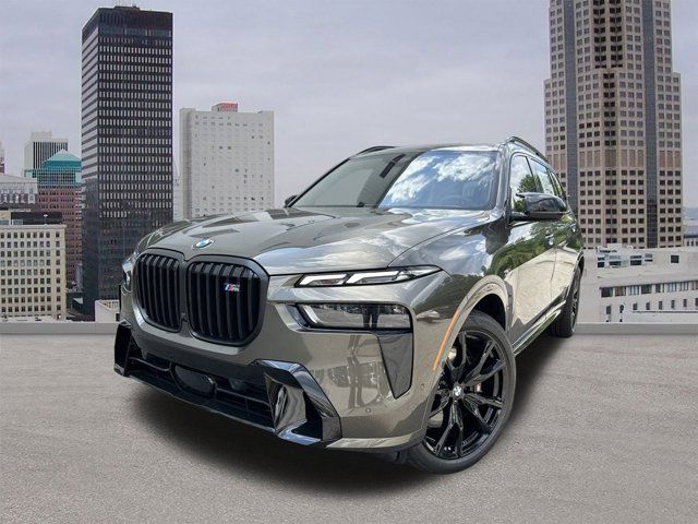 2025 BMW X7 M60i