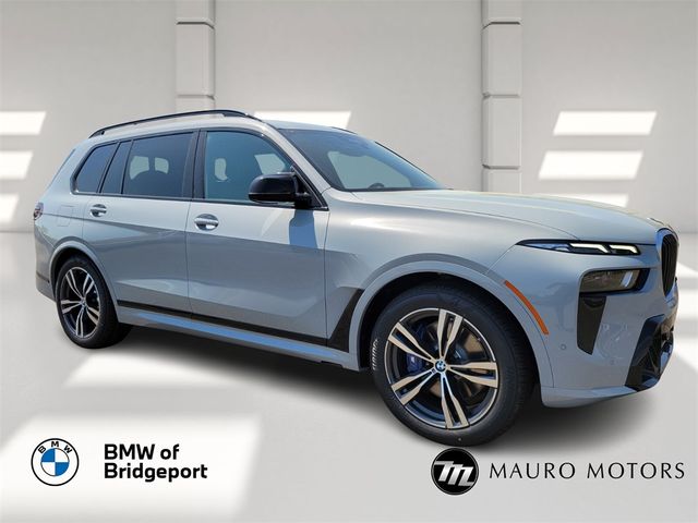 2025 BMW X7 M60i