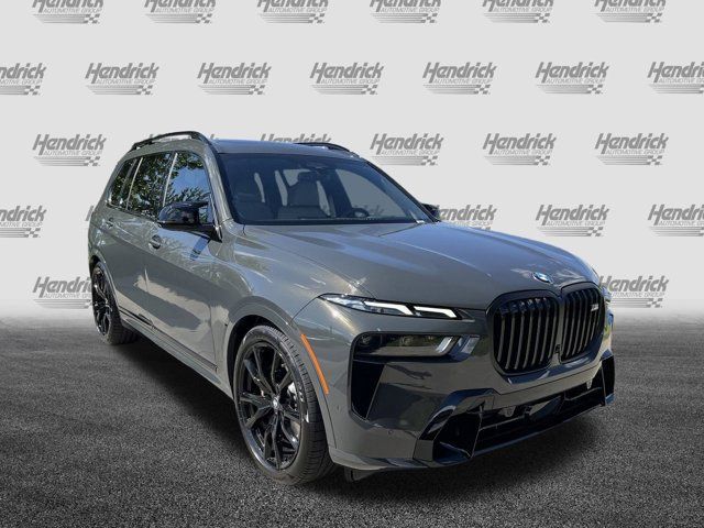 2025 BMW X7 M60i