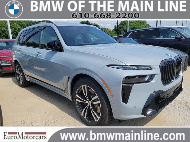 2025 BMW X7 M60i