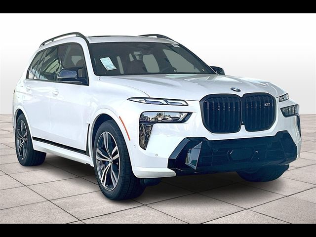 2025 BMW X7 M60i