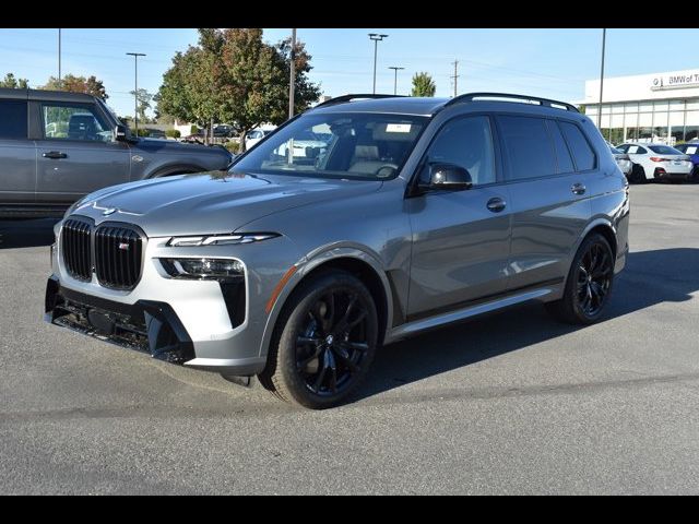 2025 BMW X7 M60i