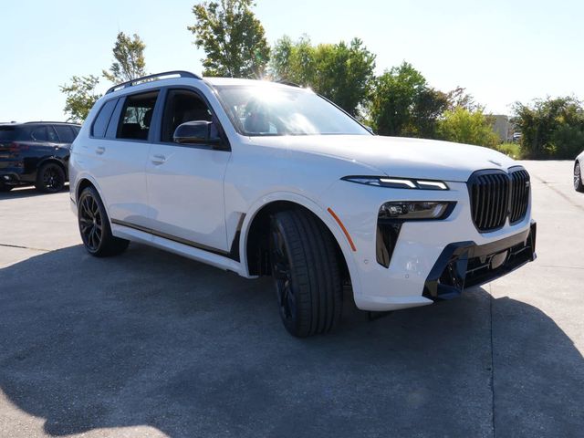 2025 BMW X7 M60i