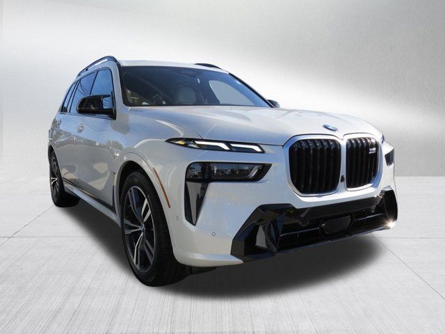 2025 BMW X7 M60i