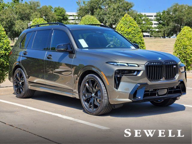 2025 BMW X7 M60i