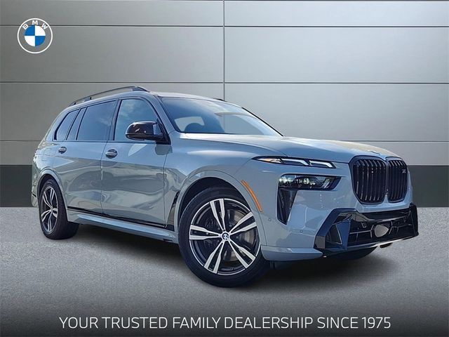 2025 BMW X7 M60i