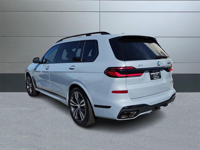 2025 BMW X7 M60i