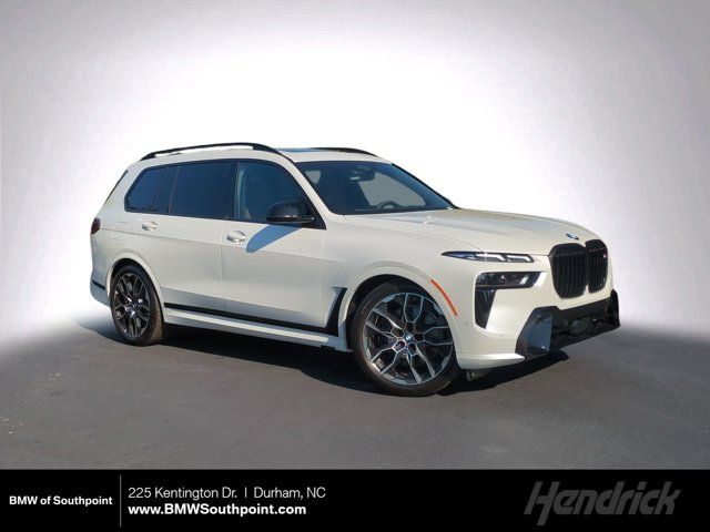 2025 BMW X7 M60i